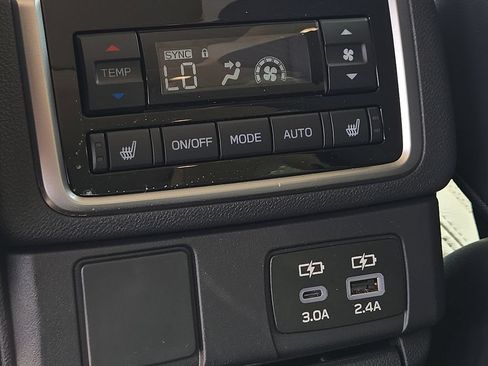 Certified 2025 Subaru Ascent Limited AWD/4WD image 12