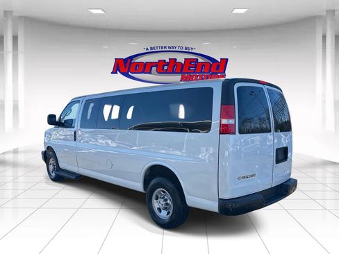 Used 2023 Chevrolet Express 3500 LS image 5