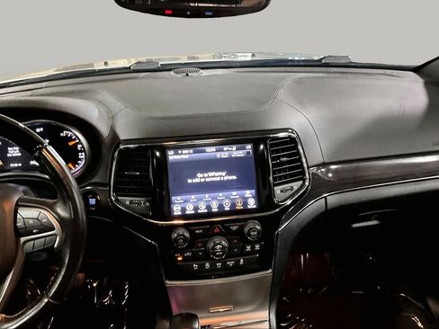 Used 2021 Jeep Grand Cherokee Overland AWD/4WD image 7