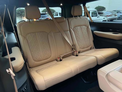 Used 2023 Jeep Grand Wagoneer L Series III image 33