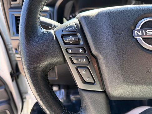 Used 2023 Nissan Titan SV w/ SV Convenience Package image 22
