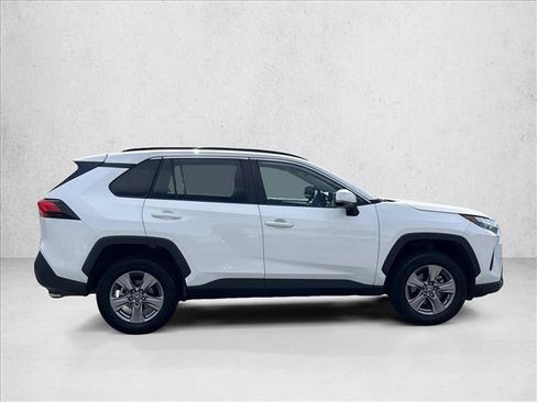 Used 2025 Toyota RAV4 XLE FWD image 4