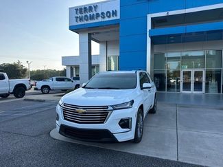 Used 2022 Chevrolet Traverse Premier FWD video 1