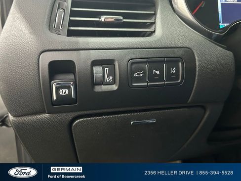 Used 2015 Chevrolet Impala LT w/ Convenience Package image 24