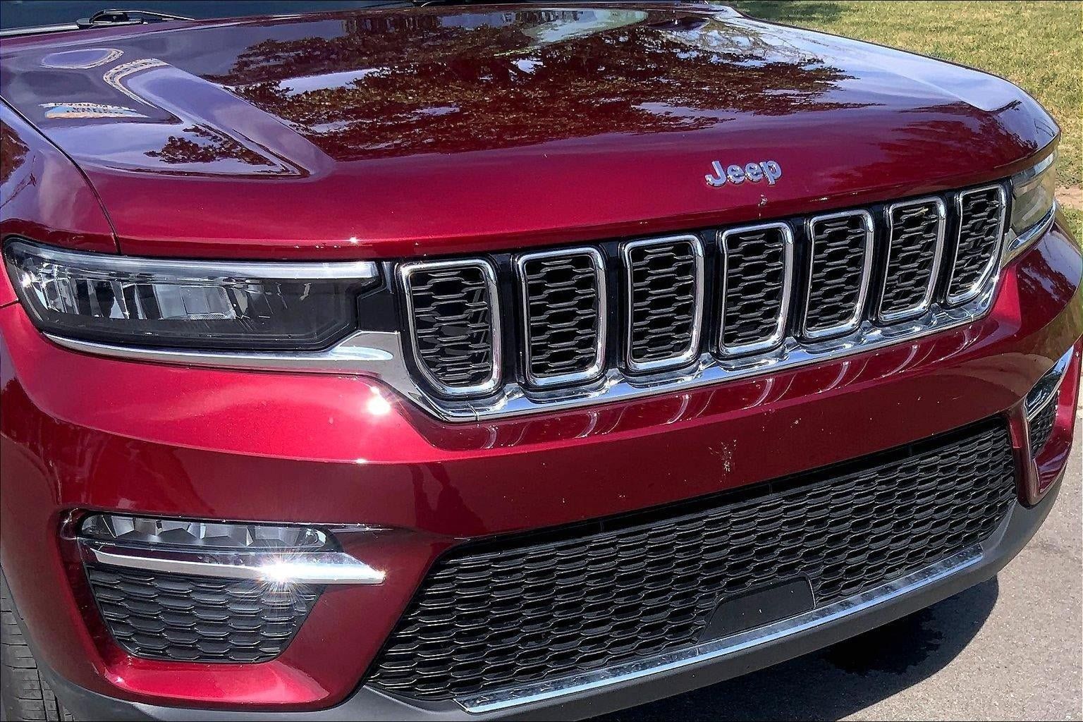 Used 2023 Jeep Grand Cherokee Limited AWD/4WD image 30
