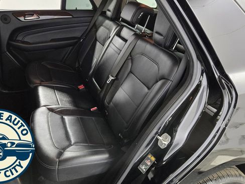 Used 2015 Mercedes-Benz ML 350 4MATIC image 25