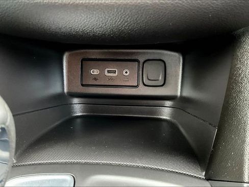 Used 2024 Chevrolet Equinox LT FWD image 15
