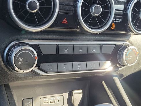 Used 2024 Nissan Sentra SV image 29