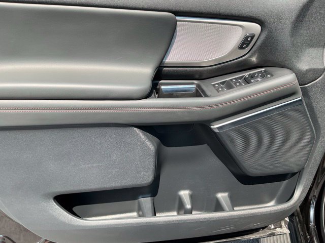 Used 2025 Ford Expedition Active AWD/4WD image 15