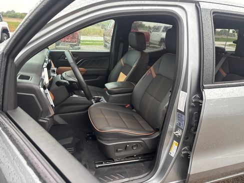 Used 2025 GMC Canyon AT4 AWD/4WD image 21