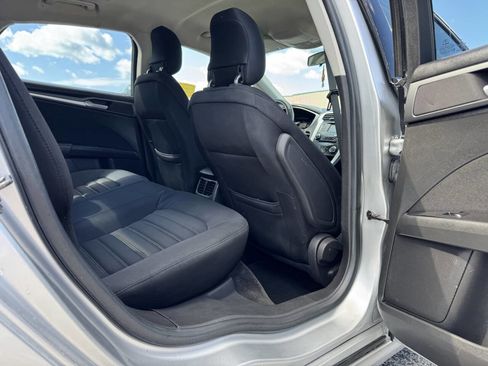 Used 2013 Ford Fusion SE FWD image 30