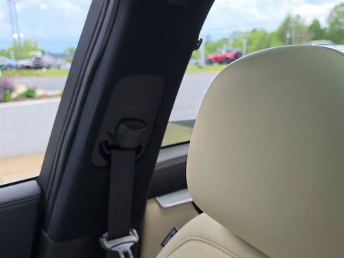 Used 2019 INFINITI QX50 Luxe w/ Navigation Package FWD image 5