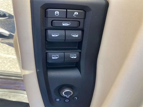 Used 2022 Jeep Grand Cherokee L Limited w/ Trailer Tow Group (B) image 13