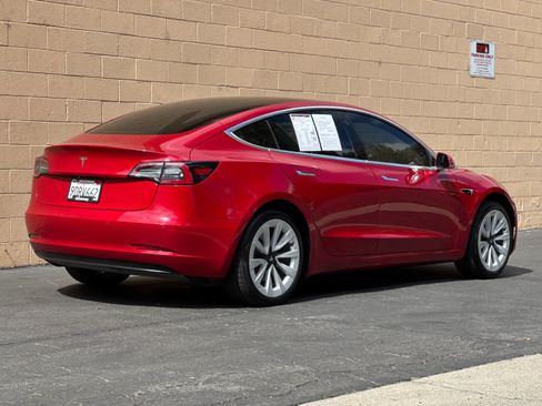 Used 2018 Tesla Model 3 Long Range RWD image 2