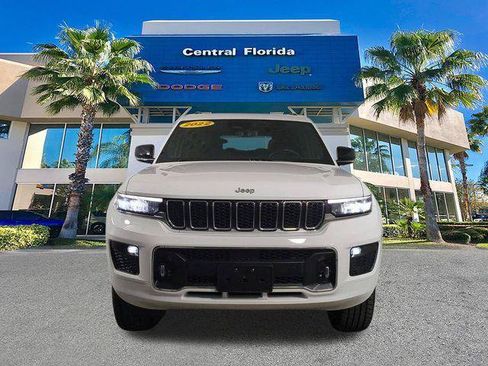 Certified 2022 Jeep Grand Cherokee L Overland w/ Luxury Tech Group IV AWD/4WD image 3