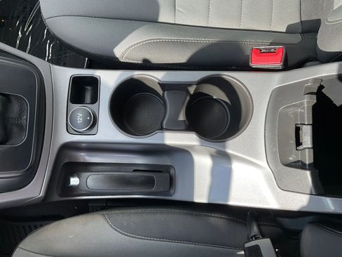 Used 2016 Ford Escape SE w/ Equipment Group 201A AWD/4WD image 22