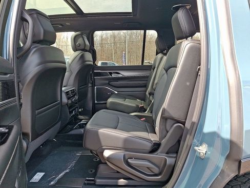 New 2026 Jeep Grand Wagoneer 4WD image 7