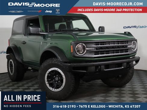 Used 2023 Ford Bronco 2-Door w/ Sasquatch Package AWD/4WD image 1
