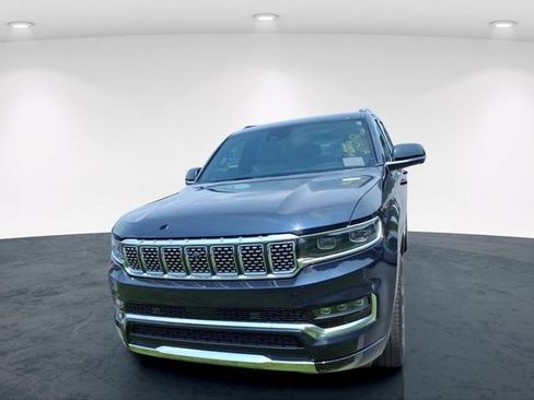 Used 2025 Jeep Grand Wagoneer 4WD image 4