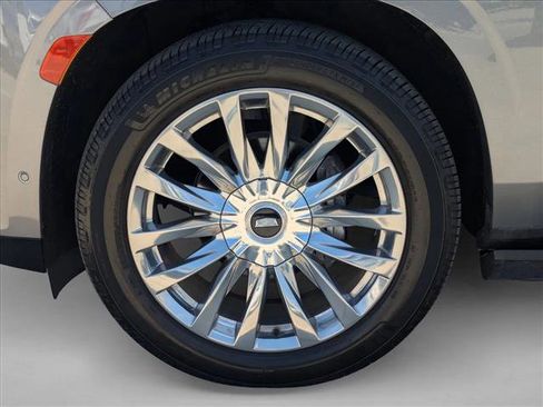 Used 2021 Cadillac Escalade ESV Premium Luxury w/ Driver Assist Tech Package AWD/4WD image 27