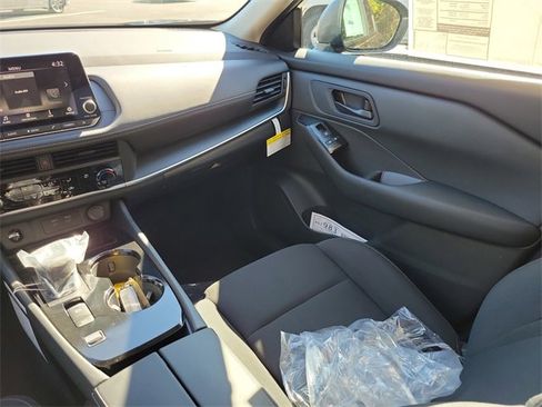 New 2026 Nissan Rogue S image 11