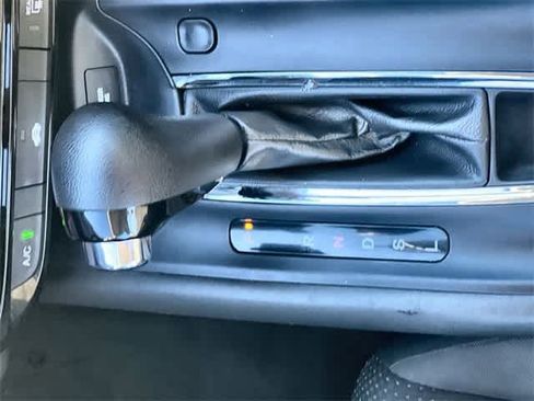 Certified 2019 Honda HR-V LX image 16