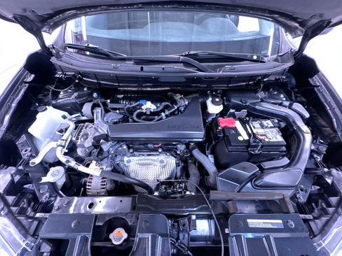 Used 2020 Nissan Rogue S FWD image 11