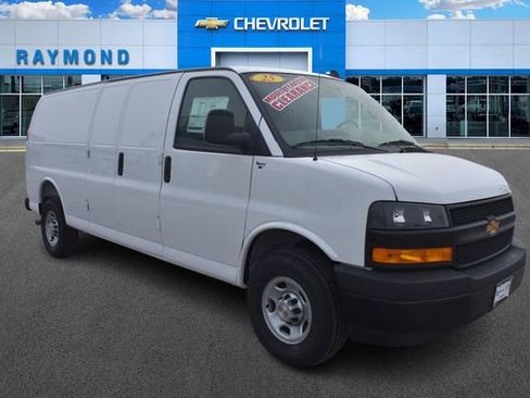 New 2025 Chevrolet Express 2500 Extended image 11