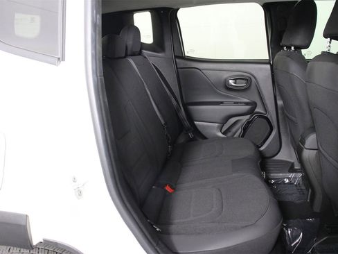 Used 2017 Jeep Renegade Altitude image 29