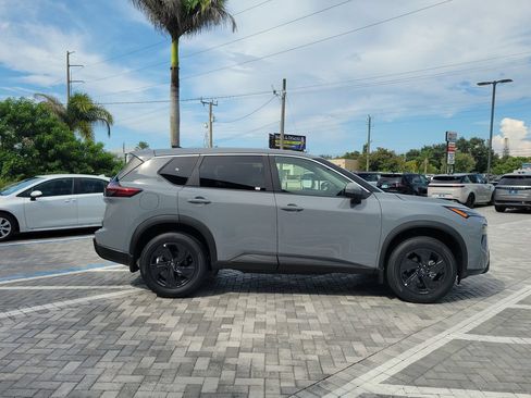 Used 2026 Nissan Rogue SV FWD image 6