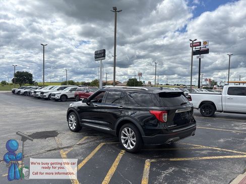 Used 2022 Ford Explorer Platinum RWD image 3