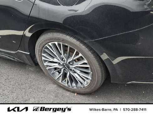 Certified 2023 Kia Forte GT-Line w/ GT-Line Premium Package FWD image 9