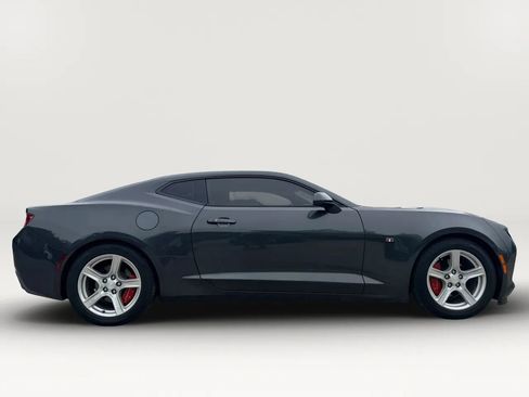 Used 2018 Chevrolet Camaro LT RWD image 5