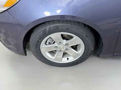 Used 2015 Chevrolet Malibu LS image 24