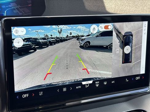 Used 2025 Ford Expedition Active image 24