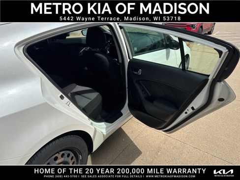 Used 2016 Kia Forte LX FWD image 35