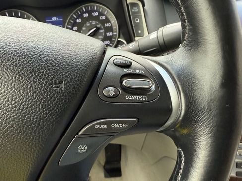 Used 2012 INFINITI M37 x w/ Deluxe Touring Pkg image 15
