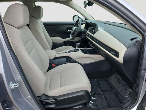 Used 2023 Honda HR-V LX image 11