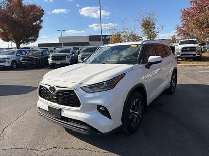 Used 2021 Toyota Highlander XLE