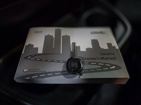 Used 2019 GMC Savana 2500 w/ Driver Convenience Package image 33