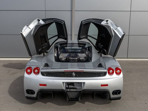 Used 2003 Ferrari Enzo RWD image 11