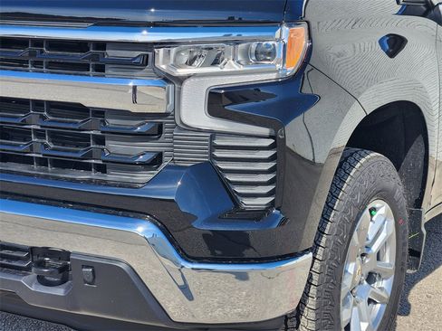 New 2026 Chevrolet Silverado 1500 LT w/ Z71 Off-Road Package image 6