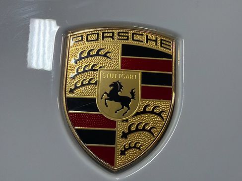 Certified 2024 Porsche Cayenne AWD/4WD image 12