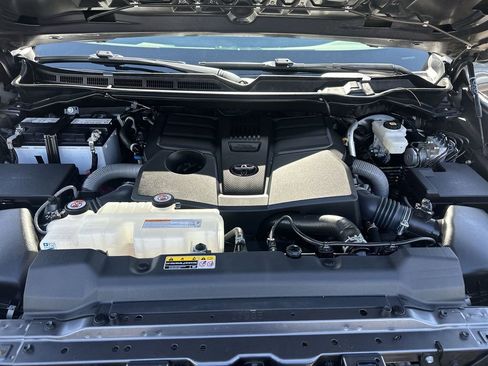Used 2024 Toyota Tundra SR AWD/4WD image 33