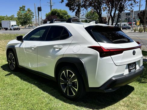 Used 2019 Lexus UX 200 w/ Accessory Package 2 FWD image 9