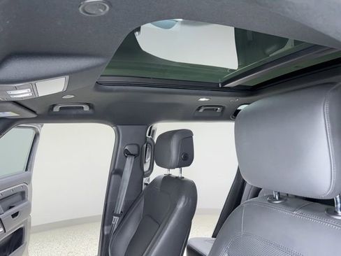 Used 2025 Land Rover Defender 110 S image 2