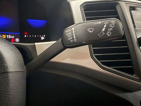 Used 2022 Volkswagen Atlas SE FWD image 26