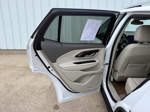 Used 2019 GMC Terrain Denali w/ Advanced Safety Package AWD/4WD image 15