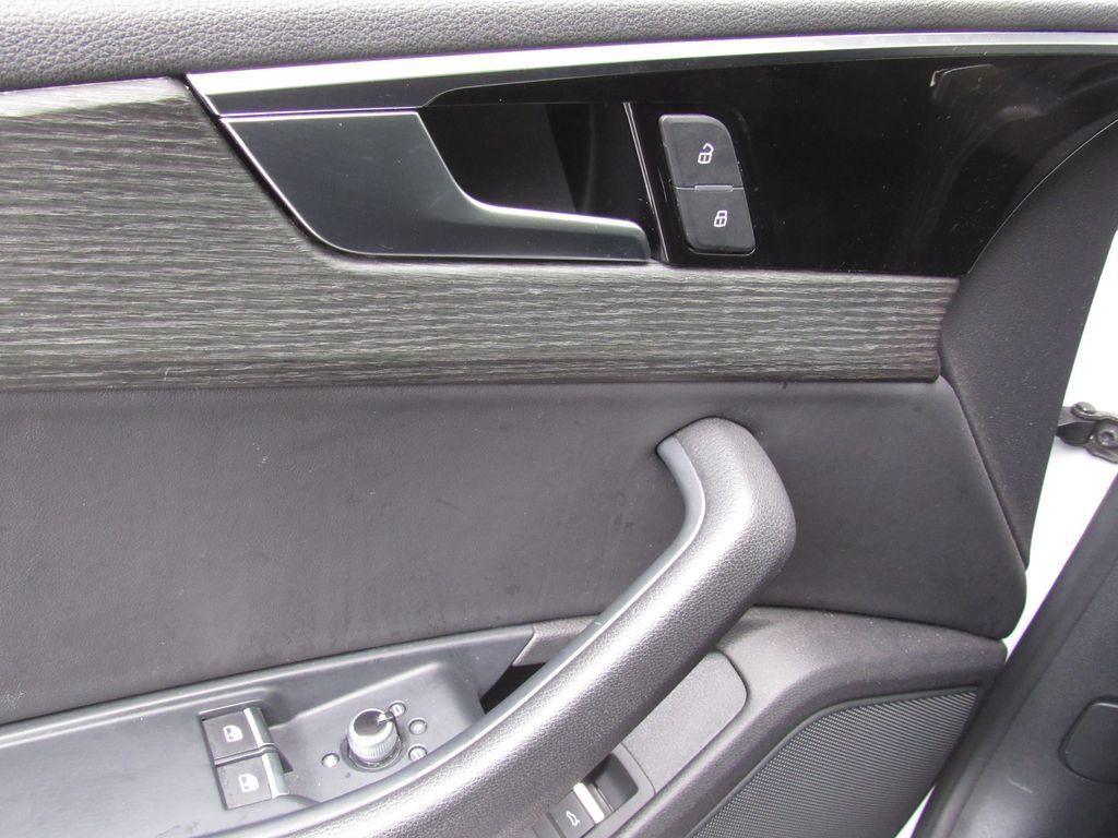 Used 2022 Audi A5 2.0T Premium AWD/4WD image 31