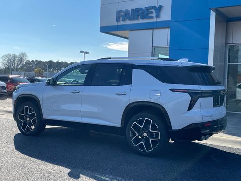 New 2026 Chevrolet Traverse High Country w/ LPO, Floor Liner Package image 3